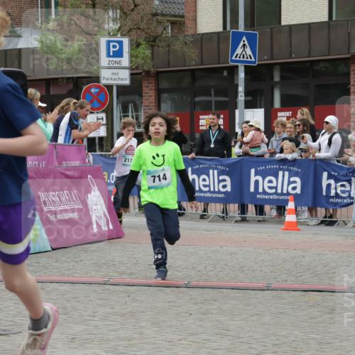 10.05.2026 - 8. Wedeler Halbmarathon Yannick Fuchs http://msf.ph/oto/9736960 10.05.2026 12:48:17 Ziel 2013, 7, 0, 217, 714, 040, 346, 714, 2013, 2172 meine-sportfotos.de