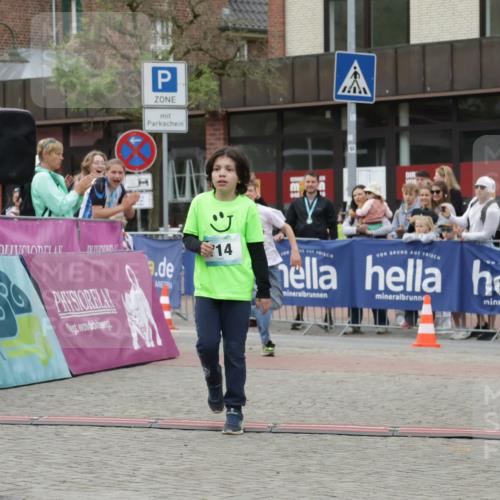 10.05.2026 - 8. Wedeler Halbmarathon Yannick Fuchs http://msf.ph/oto/9736961 10.05.2026 12:48:17 Ziel 14, 346, 714, 2013, 2172 meine-sportfotos.de