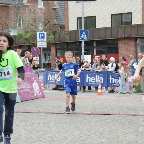 10.05.2026 - 8. Wedeler Halbmarathon Yannick Fuchs http://msf.ph/oto/9736978 10.05.2026 12:48:21 Ziel 714, 2095, 607, 20, 22, 2026, 2172, 607, 609, 714, 2013, 2095, 2172 meine-sportfotos.de