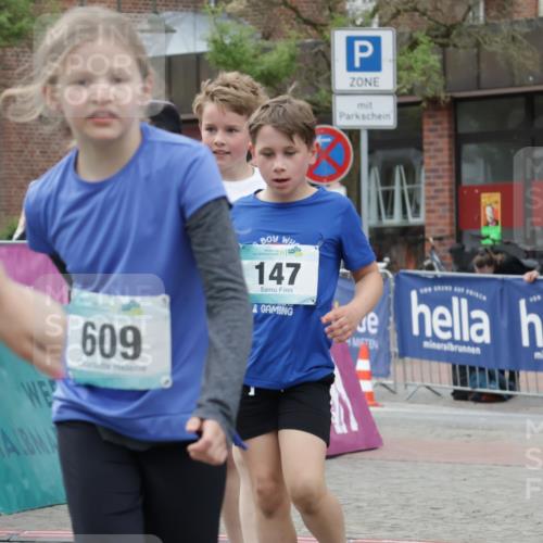 10.05.2026 - 8. Wedeler Halbmarathon Yannick Fuchs http://msf.ph/oto/9736991 10.05.2026 12:48:27 Ziel 609, 147, 147, 607, 609, 728, 2095 meine-sportfotos.de