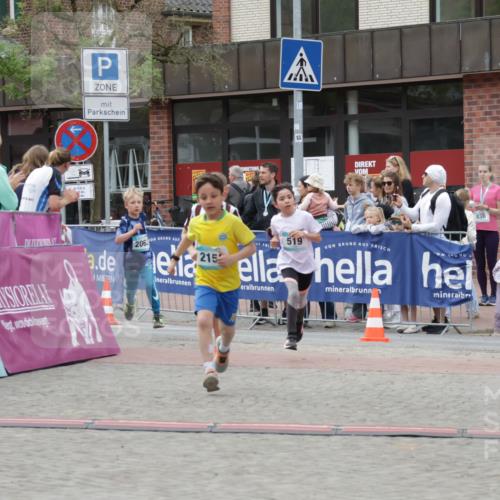 10.05.2026 - 8. Wedeler Halbmarathon Yannick Fuchs http://msf.ph/oto/9737004 10.05.2026 12:48:31 Ziel 2063, 519, 836, 147, 519, 609, 728, 2054, 2063, 2066, 2095, 2150 meine-sportfotos.de