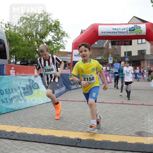 10.05.2026 - 8. Wedeler Halbmarathon Yannick Fuchs http://msf.ph/oto/9737026 10.05.2026 12:48:36 Ziel 2066, 11414, 2150, 10, 0, 03, 40, 2170, 519, 197, 519, 2054, 2063, 2066, 2110, 2150, 2170 meine-sportfotos.de