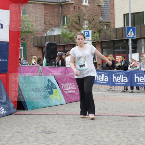 10.05.2026 - 8. Wedeler Halbmarathon Yannick Fuchs http://msf.ph/oto/9737074 10.05.2026 12:48:49 Ziel 909, 825, 909, 2111 meine-sportfotos.de