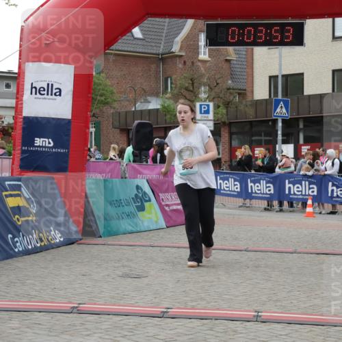 10.05.2026 - 8. Wedeler Halbmarathon Yannick Fuchs http://msf.ph/oto/9737078 10.05.2026 12:48:50 Ziel 30, 10, 03, 59, 825, 909, 2111 meine-sportfotos.de
