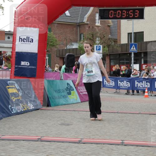 10.05.2026 - 8. Wedeler Halbmarathon Yannick Fuchs http://msf.ph/oto/9737079 10.05.2026 12:48:50 Ziel 23, 10, 03, 53, 909, 30, 825, 909, 2111 meine-sportfotos.de