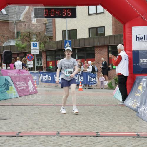 10.05.2026 - 8. Wedeler Halbmarathon Yannick Fuchs http://msf.ph/oto/9737132 10.05.2026 12:49:31 Ziel 7, 0, 09, 39, 2206, 7, 2206 meine-sportfotos.de