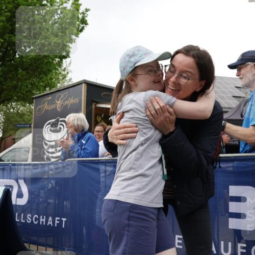 10.05.2026 - 8. Wedeler Halbmarathon Yannick Fuchs http://msf.ph/oto/9737142 10.05.2026 12:49:41 Ziel 3 meine-sportfotos.de