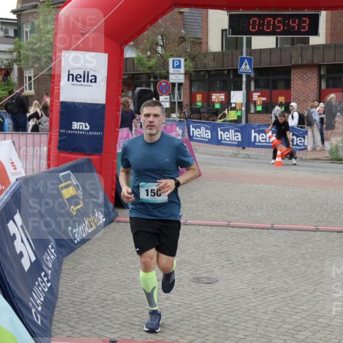 10.05.2026 - 8. Wedeler Halbmarathon Yannick Fuchs http://msf.ph/oto/9737172 10.05.2026 12:50:39 Ziel 180, 05, 43, 20, 31, 5, 15, 150 meine-sportfotos.de