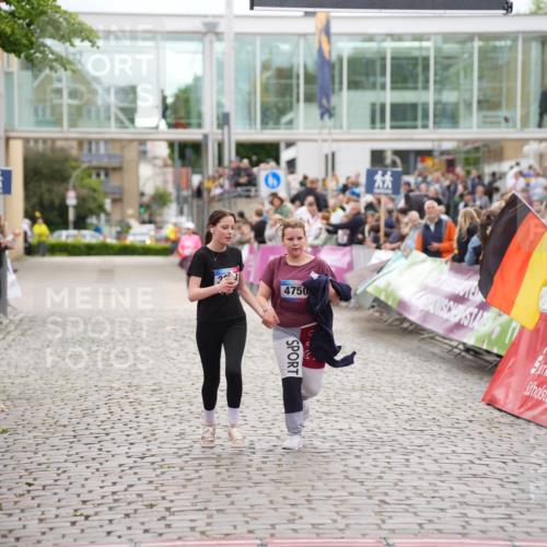 12.06.2026 - Holstenköstenlauf LAZAROV Photography http://msf.ph/oto/9737184 12.06.2026 18:13:19 Laufen 3324, 4750 meine-sportfotos.de