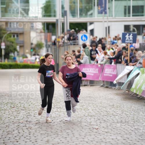 12.06.2026 - Holstenköstenlauf LAZAROV Photography http://msf.ph/oto/9737187 12.06.2026 18:13:17 Laufen 3324, 4750 meine-sportfotos.de