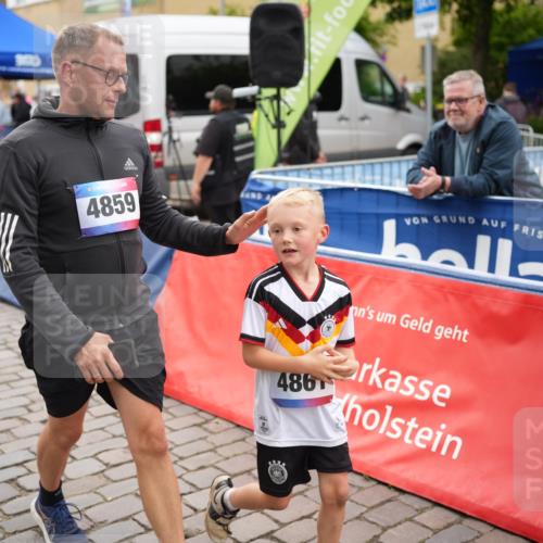 12.06.2026 - Holstenköstenlauf LAZAROV Photography http://msf.ph/oto/9737200 12.06.2026 18:12:59 Laufen 3989, 4835 meine-sportfotos.de