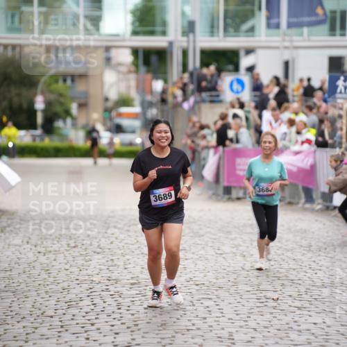 12.06.2026 - Holstenköstenlauf LAZAROV Photography http://msf.ph/oto/9737210 12.06.2026 18:12:28 Laufen 3688, 3689 meine-sportfotos.de