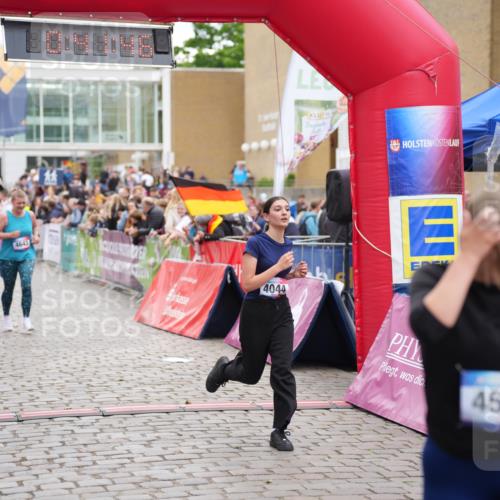 12.06.2026 - Holstenköstenlauf LAZAROV Photography http://msf.ph/oto/9737247 12.06.2026 18:11:44 Laufen 4044, 4056, 4524, 4643 meine-sportfotos.de