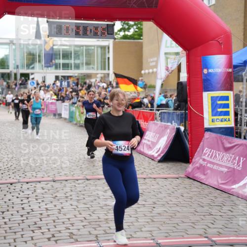 12.06.2026 - Holstenköstenlauf LAZAROV Photography http://msf.ph/oto/9737249 12.06.2026 18:11:43 Laufen 4044, 4056, 4524, 4643 meine-sportfotos.de