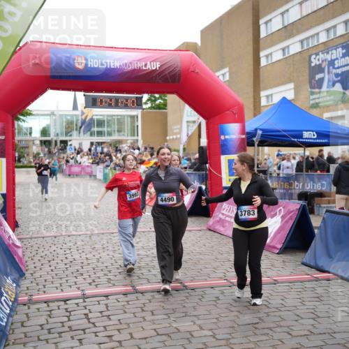 12.06.2026 - Holstenköstenlauf LAZAROV Photography http://msf.ph/oto/9737254 12.06.2026 18:11:38 Laufen 3783, 3992, 3993, 4044, 4490, 4524 meine-sportfotos.de