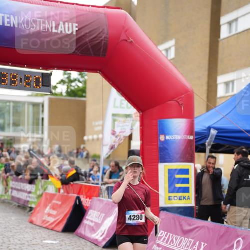12.06.2026 - Holstenköstenlauf LAZAROV Photography http://msf.ph/oto/9737296 12.06.2026 18:09:18 Laufen 3727, 4280 meine-sportfotos.de