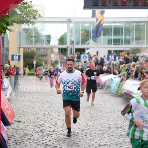12.06.2026 - Holstenköstenlauf LAZAROV Photography http://msf.ph/oto/9737353 12.06.2026 18:07:58 Laufen 3580, 3581, 4135, 4703 meine-sportfotos.de