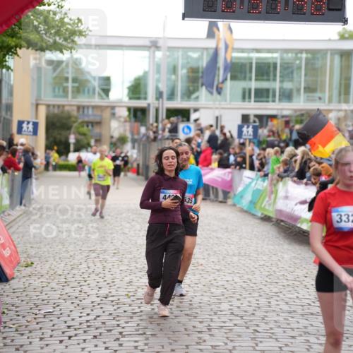 12.06.2026 - Holstenköstenlauf LAZAROV Photography http://msf.ph/oto/9737370 12.06.2026 18:07:47 Laufen 3323, 4022, 4024, 4493, 4535, 4603 meine-sportfotos.de