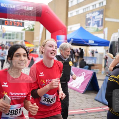 12.06.2026 - Holstenköstenlauf LAZAROV Photography http://msf.ph/oto/9737384 12.06.2026 18:07:32 Laufen 3685, 3981, 3983, 4325, 4326, 4496, 4707, 4793 meine-sportfotos.de