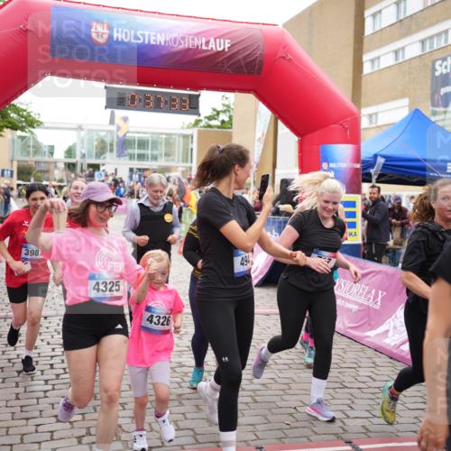 12.06.2026 - Holstenköstenlauf LAZAROV Photography http://msf.ph/oto/9737387 12.06.2026 18:07:31 Laufen 3280, 3281, 3685, 3981, 3983, 4325, 4326, 4496, 4707, 4793 meine-sportfotos.de