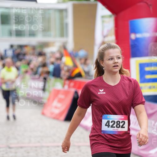 12.06.2026 - Holstenköstenlauf LAZAROV Photography http://msf.ph/oto/9737512 12.06.2026 18:05:25 Laufen 3770 meine-sportfotos.de