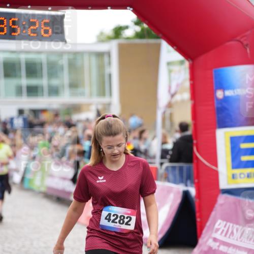 12.06.2026 - Holstenköstenlauf LAZAROV Photography http://msf.ph/oto/9737514 12.06.2026 18:05:24 Laufen 3770, 4282 meine-sportfotos.de