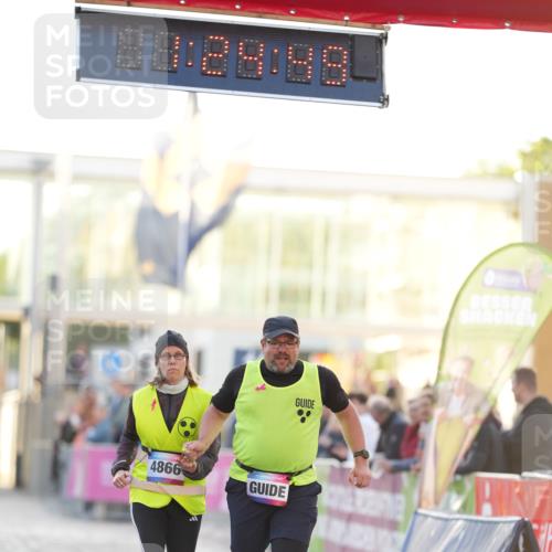 12.06.2026 - Holstenköstenlauf LAZAROV Photography http://msf.ph/oto/9737559 12.06.2026 20:24:48 Laufen 3207, 4866 meine-sportfotos.de
