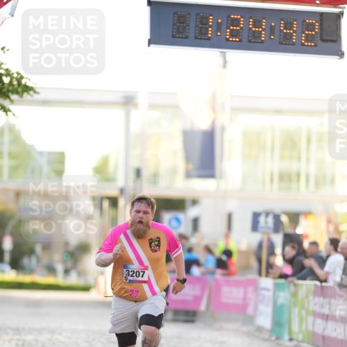 12.06.2026 - Holstenköstenlauf LAZAROV Photography http://msf.ph/oto/9737571 12.06.2026 20:24:40 Laufen 3207, 4388 meine-sportfotos.de