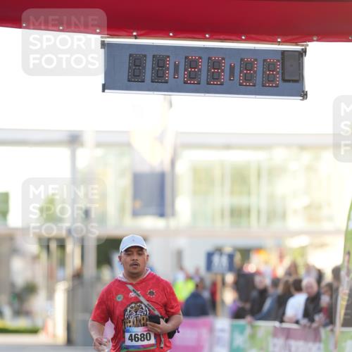 12.06.2026 - Holstenköstenlauf LAZAROV Photography http://msf.ph/oto/9737597 12.06.2026 20:23:22 Laufen 4680 meine-sportfotos.de