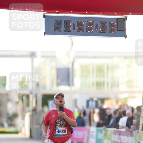 12.06.2026 - Holstenköstenlauf LAZAROV Photography http://msf.ph/oto/9737598 12.06.2026 20:23:21 Laufen 4680 meine-sportfotos.de