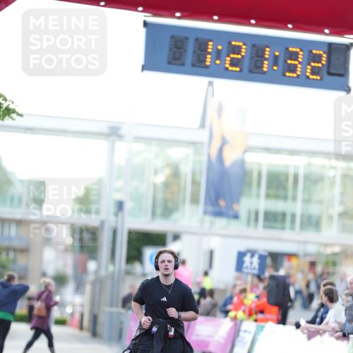 12.06.2026 - Holstenköstenlauf LAZAROV Photography http://msf.ph/oto/9737623 12.06.2026 20:21:30 Laufen 4708 meine-sportfotos.de