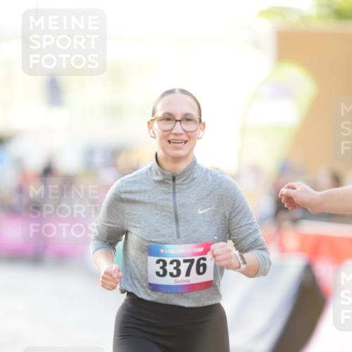 12.06.2026 - Holstenköstenlauf LAZAROV Photography http://msf.ph/oto/9737662 12.06.2026 20:17:16 Laufen 3276, 3376 meine-sportfotos.de
