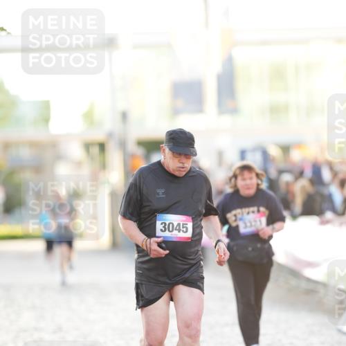 12.06.2026 - Holstenköstenlauf LAZAROV Photography http://msf.ph/oto/9737685 12.06.2026 20:16:45 Laufen 3045, 3321 meine-sportfotos.de