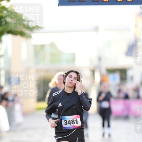 12.06.2026 - Holstenköstenlauf LAZAROV Photography http://msf.ph/oto/9737697 12.06.2026 20:16:32 Laufen 3183, 3481 meine-sportfotos.de