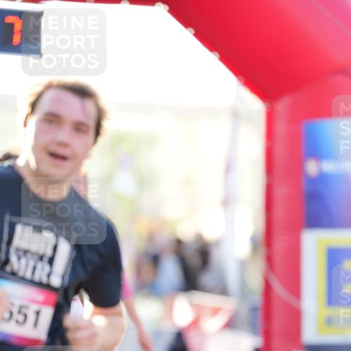 12.06.2026 - Holstenköstenlauf LAZAROV Photography http://msf.ph/oto/9737707 12.06.2026 20:16:15 Laufen 3113, 3115, 3488, 4651 meine-sportfotos.de