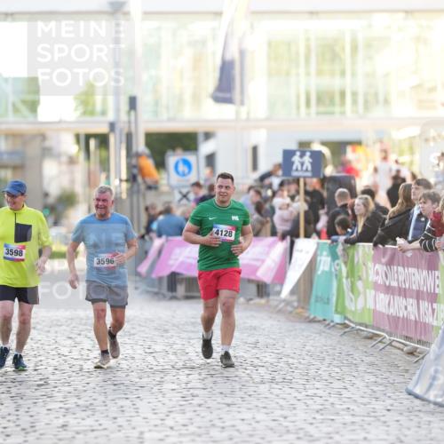 12.06.2026 - Holstenköstenlauf LAZAROV Photography http://msf.ph/oto/9737742 12.06.2026 20:15:30 Laufen  meine-sportfotos.de