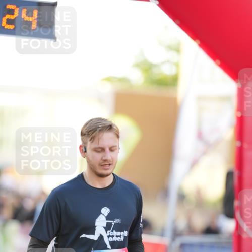 12.06.2026 - Holstenköstenlauf LAZAROV Photography http://msf.ph/oto/9737746 12.06.2026 20:15:23 Laufen 4693 meine-sportfotos.de