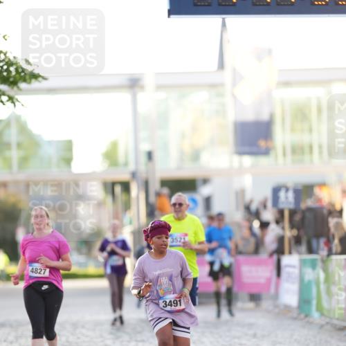 12.06.2026 - Holstenköstenlauf LAZAROV Photography http://msf.ph/oto/9737764 12.06.2026 20:14:38 Laufen 3491, 3521, 4827 meine-sportfotos.de
