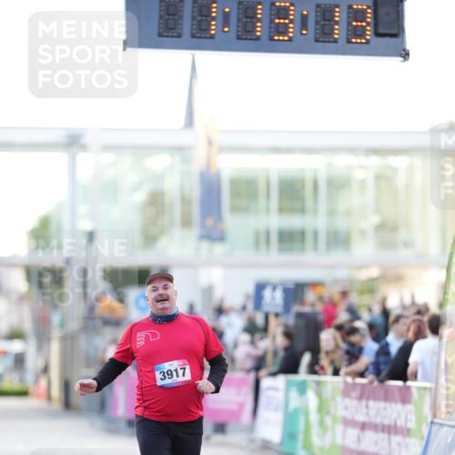 12.06.2026 - Holstenköstenlauf LAZAROV Photography http://msf.ph/oto/9737801 12.06.2026 20:13:12 Laufen 3917 meine-sportfotos.de