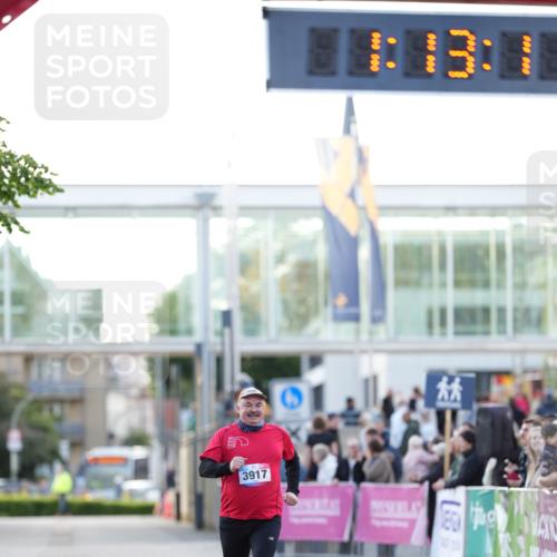 12.06.2026 - Holstenköstenlauf LAZAROV Photography http://msf.ph/oto/9737804 12.06.2026 20:13:10 Laufen 3917 meine-sportfotos.de