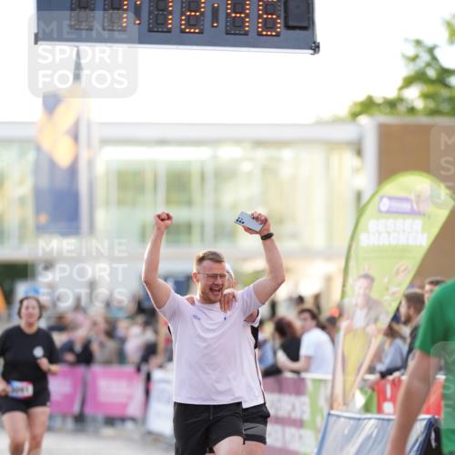 12.06.2026 - Holstenköstenlauf LAZAROV Photography http://msf.ph/oto/9737824 12.06.2026 20:12:44 Laufen 3683, 4148, 4150 meine-sportfotos.de