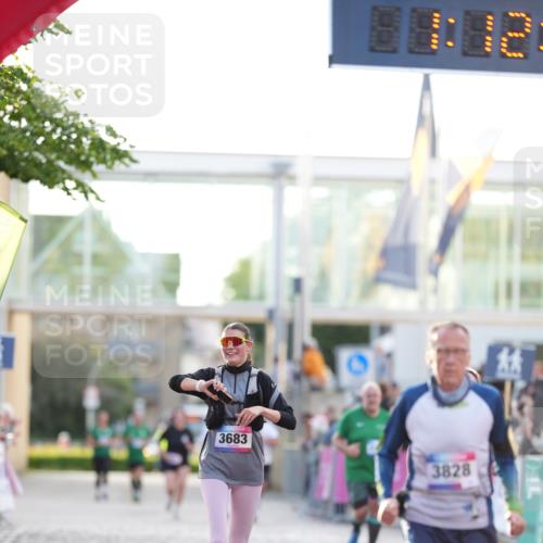 12.06.2026 - Holstenköstenlauf LAZAROV Photography http://msf.ph/oto/9737838 12.06.2026 20:12:35 Laufen 3683, 3828, 4150 meine-sportfotos.de