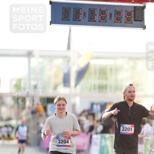 12.06.2026 - Holstenköstenlauf LAZAROV Photography http://msf.ph/oto/9737848 12.06.2026 20:12:27 Laufen 3140, 3201, 3204 meine-sportfotos.de