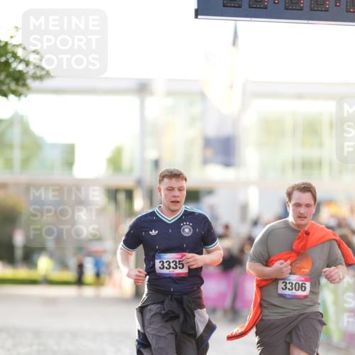 12.06.2026 - Holstenköstenlauf LAZAROV Photography http://msf.ph/oto/9737868 12.06.2026 20:11:52 Laufen 3306, 3335, 4019, 4389 meine-sportfotos.de