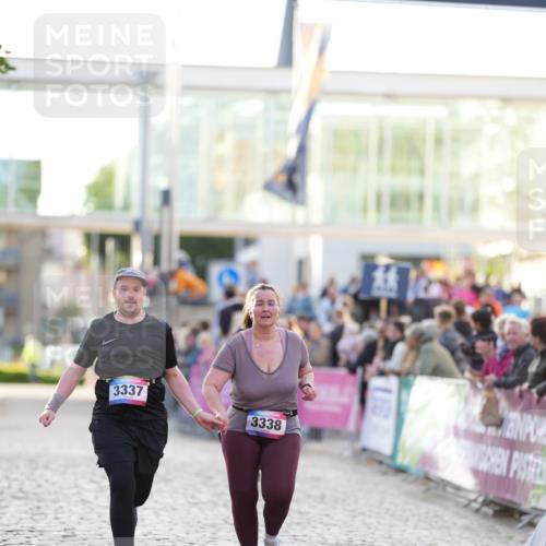 12.06.2026 - Holstenköstenlauf LAZAROV Photography http://msf.ph/oto/9737901 12.06.2026 20:11:03 Laufen 3105, 3337, 3338 meine-sportfotos.de