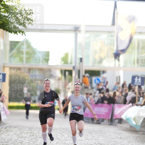 12.06.2026 - Holstenköstenlauf LAZAROV Photography http://msf.ph/oto/9737909 12.06.2026 20:10:50 Laufen 3359, 3387, 4492 meine-sportfotos.de
