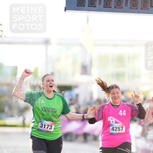 12.06.2026 - Holstenköstenlauf LAZAROV Photography http://msf.ph/oto/9737924 12.06.2026 20:10:19 Laufen 3173, 4168, 4169, 4257, 4261 meine-sportfotos.de