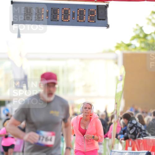 12.06.2026 - Holstenköstenlauf LAZAROV Photography http://msf.ph/oto/9737943 12.06.2026 20:10:01 Laufen 3163, 3764, 4355, 4386, 4401 meine-sportfotos.de