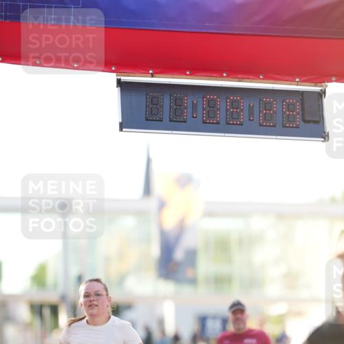 12.06.2026 - Holstenköstenlauf LAZAROV Photography http://msf.ph/oto/9737982 12.06.2026 20:09:28 Laufen 3049, 3139, 3182, 3830, 4854 meine-sportfotos.de