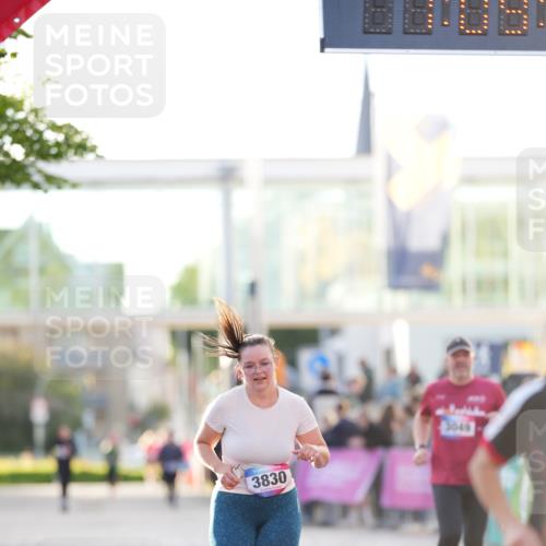 12.06.2026 - Holstenköstenlauf LAZAROV Photography http://msf.ph/oto/9737984 12.06.2026 20:09:27 Laufen 3049, 3139, 3182, 3830, 4854 meine-sportfotos.de